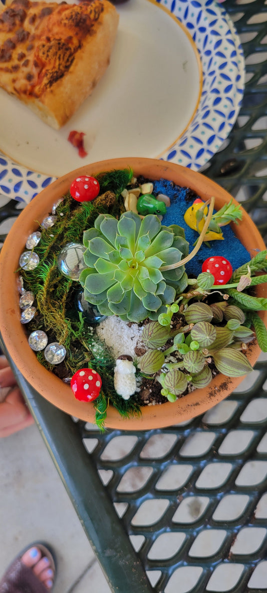 Kids Dirty Paws Planting Class at Lucky Pie